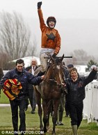 article-0-1bbfa77a00000578-784_306x423